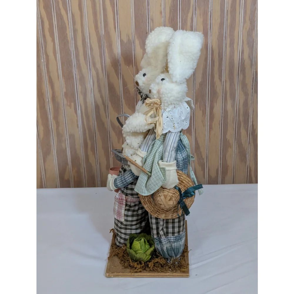 Unbranded Unisex Easter Bunny Family Figurine